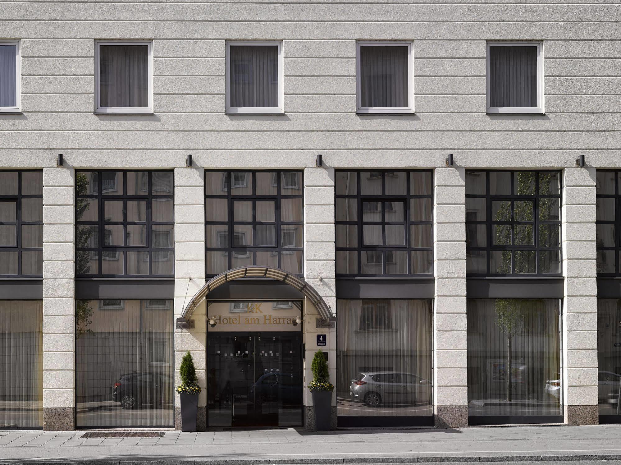 K+K Hotel am Harras München Exteriör bild